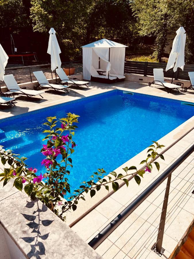 Villa Jela - With Pool Njivice Exterior photo